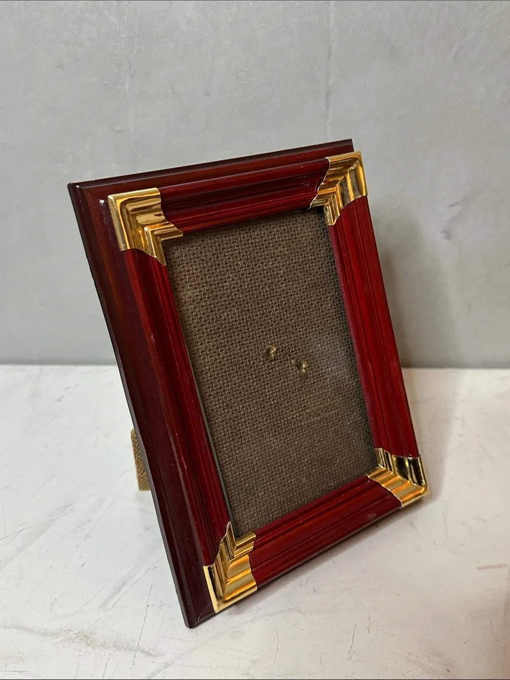 VINTAGE ACRYLIC METAL ORNATE CORNERS PICTURE FRAME